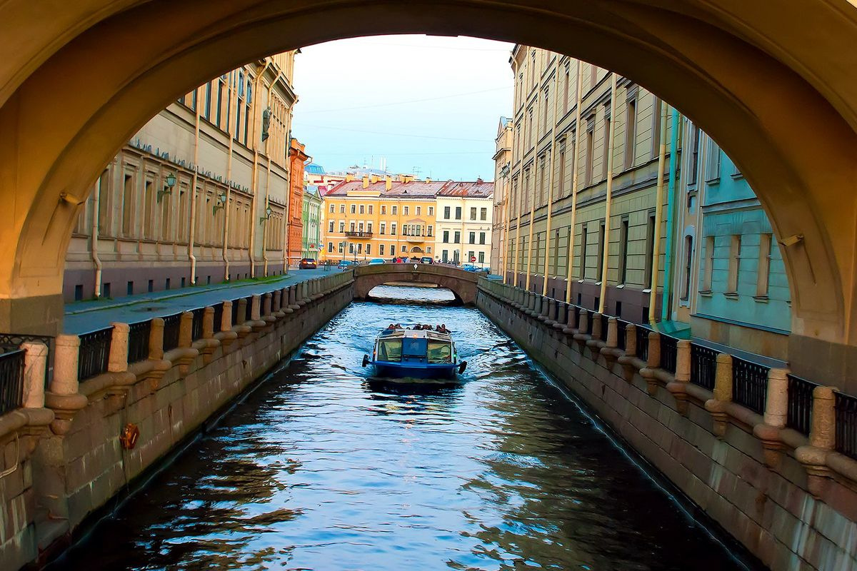 Saint Petersburg — Nevsky Prospect